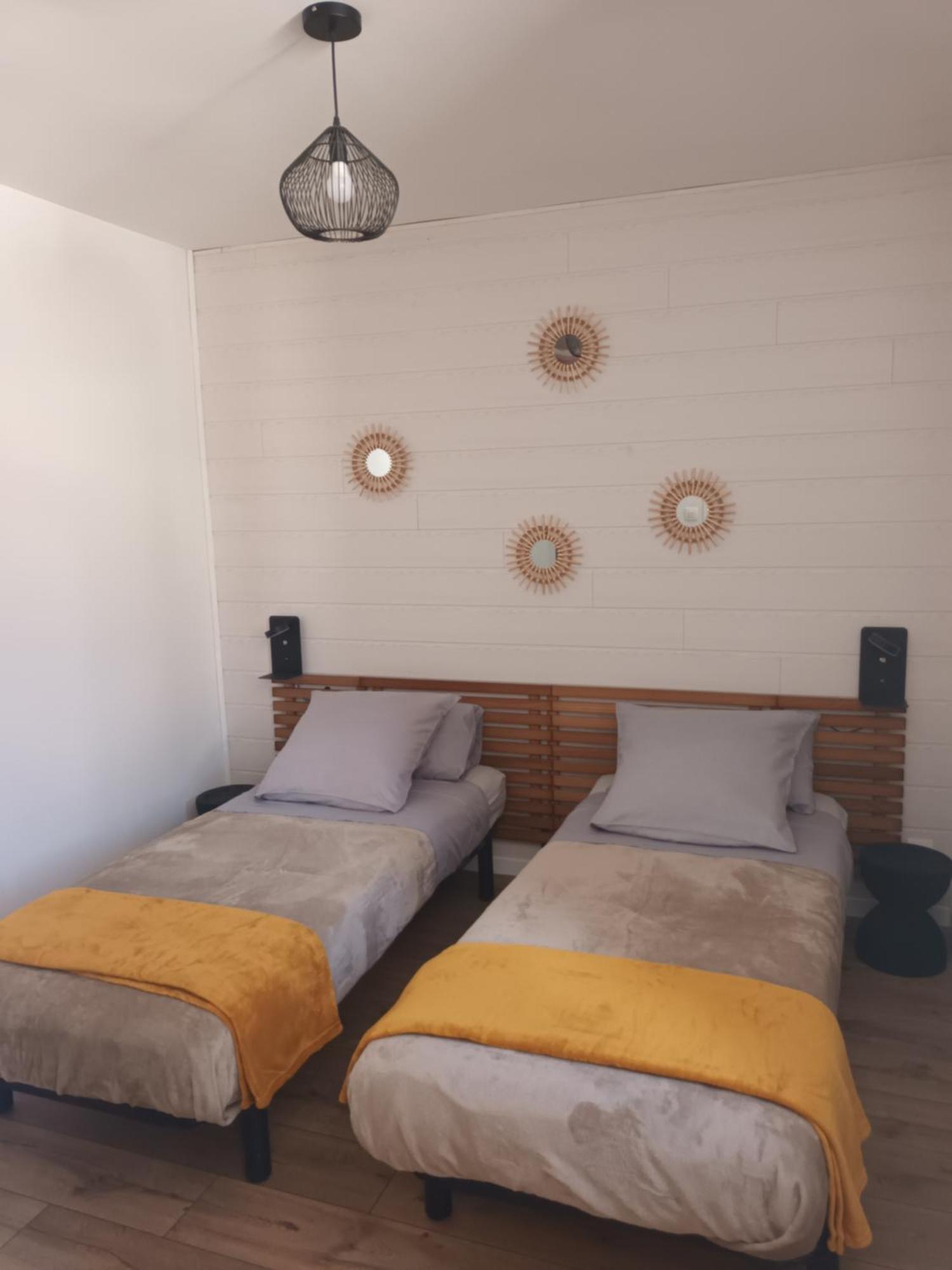 Le Samui Villa Saint-Hilaire-sur-Yerre Luaran gambar